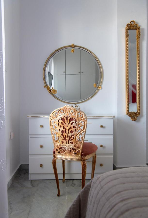 Ricos Two Bedroom House - Naoussa Paros ภายนอก รูปภาพ